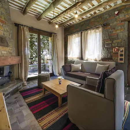 アパート 2 Bedroom Gorgeous In Mouzaki Platanákos